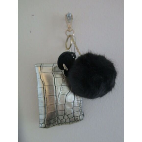 IM Heart Gold Croc Skin Zippered Coin Pouch and Black Fur Clasped Handbag Charm - Picture 8 of 9